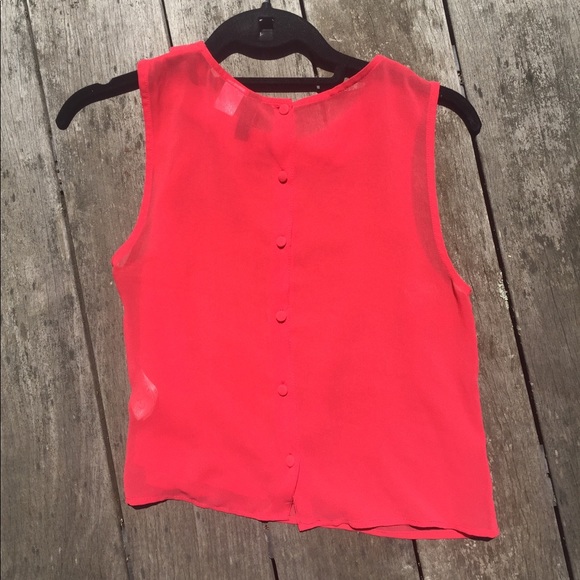 Red collared blouse - Picture 3 of 3